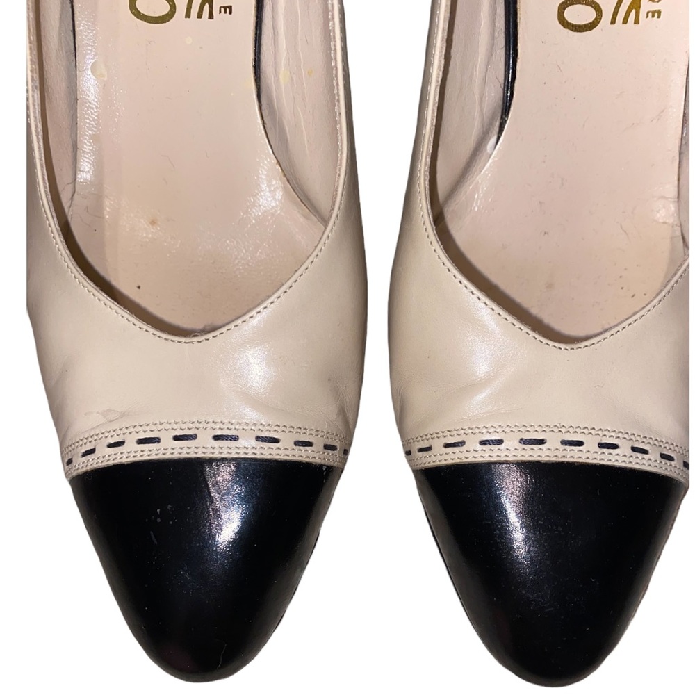 Salvatore Ferragamo sling back cream heels black cap toe, size 8 AA - Picture 7 of 9